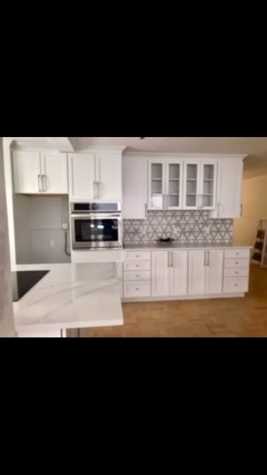 Kitchen transformation on East 36th St, NYC.
.
#kitchendesign #nycapartments #nycapartmentrenovations #smallkitchenideas #nycgeneralcontractor #apartmentkitchen #nyclifestyle #manhattanapartments