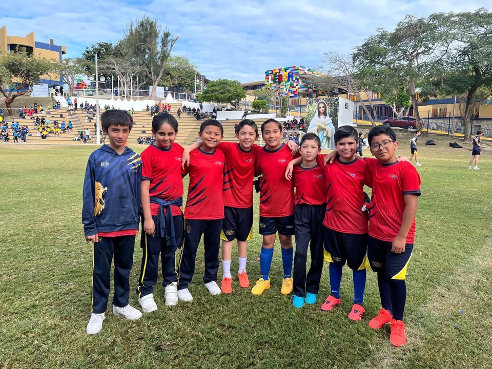 Cobertura MiniOlímpica 2026🤩
Seguimos compartiendo los mejores momentos de nuestra ciudad deportiva @ColegioFelixTampico🥳
#MiniOlimpiadas #SomosFélix #CompetenciasDeportivas #SomosLeones